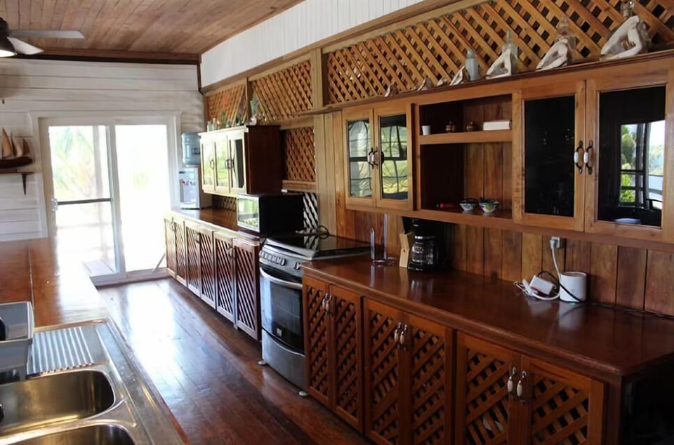 Ashton Court Belize Hotel in Belize District