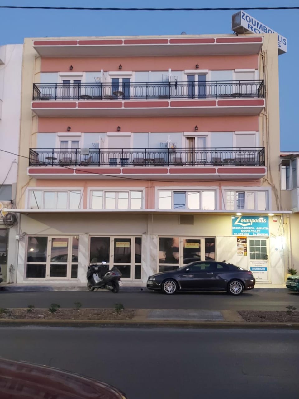 Zoumboulis Rooms Hotel in İzmir Province
