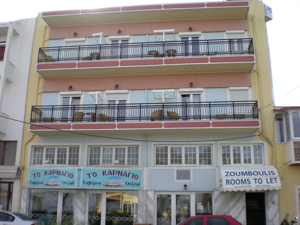 Zoumboulis Rooms Hotel in İzmir Province
