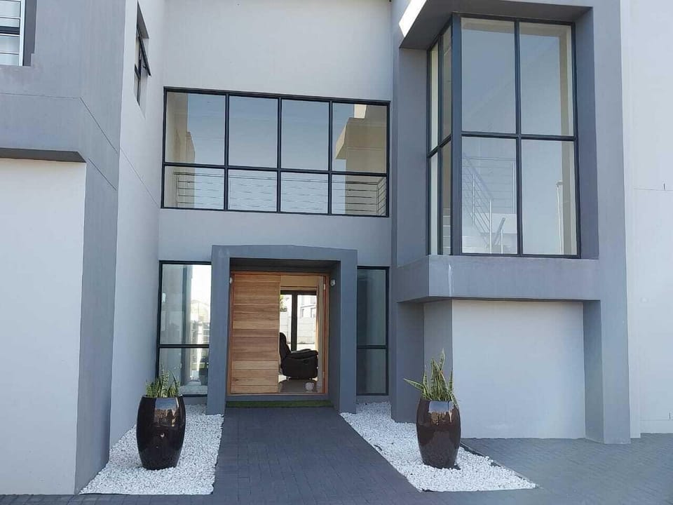 LND GUEST HOUSE Hotel in Cape Town