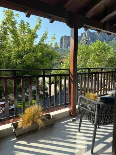 Polyzos Luxury Suites Meteora #2 - Adults Friendly Hotel in Kalabaka