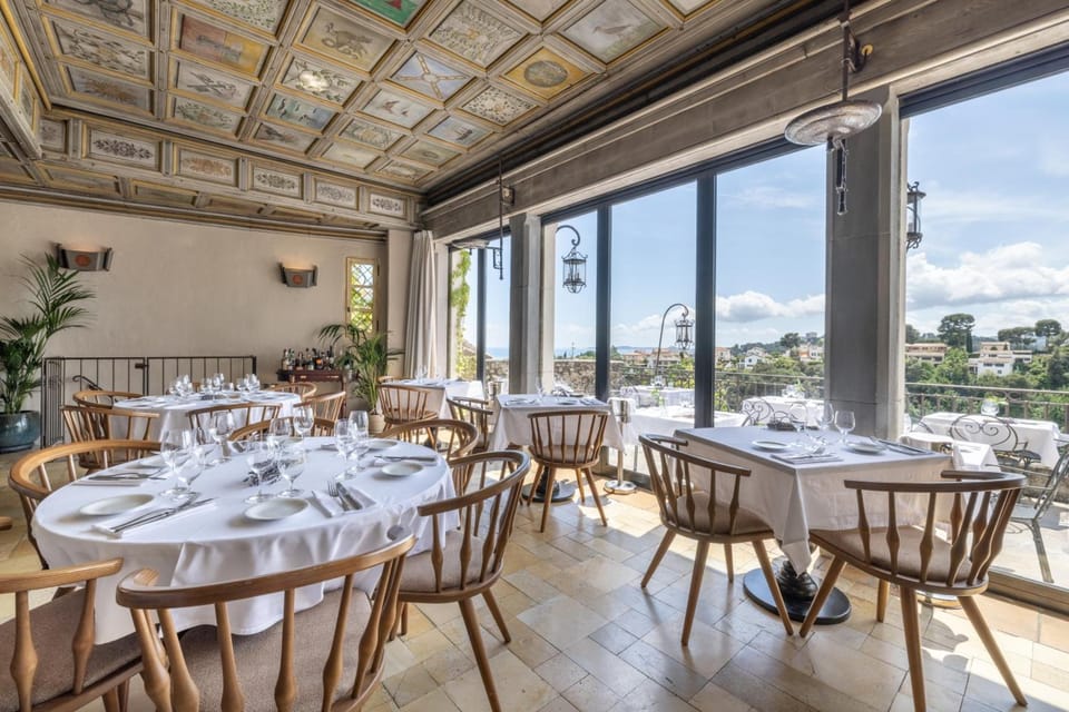 Chateau Le Cagnard Hotel in Cagnes-sur-Mer