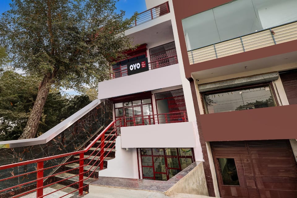 Hotel O Deep Guest House Hotel in Delhi
