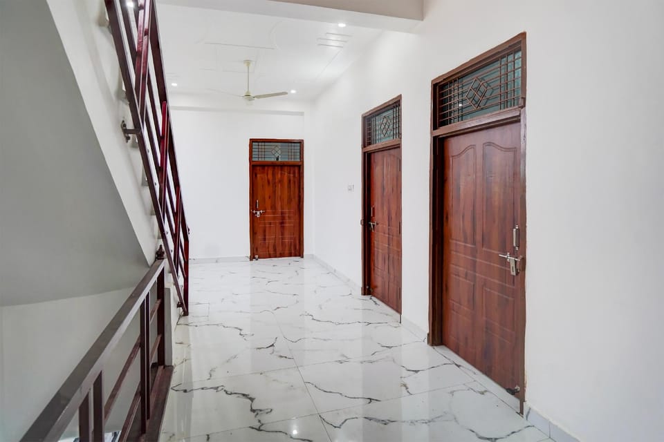 Hotel O Lucky Inn Hotel in Uttar Pradesh