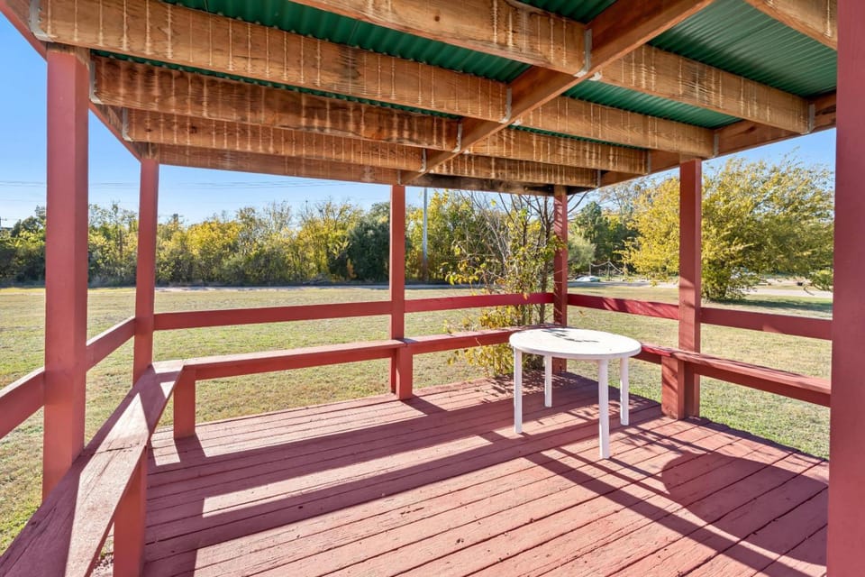 Rodeway Inn Kingsland - Lake LBJ Hotel in Kingsland