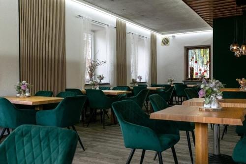 Gastehaus Cafe Heck Titisee Hotel in Titisee-Neustadt
