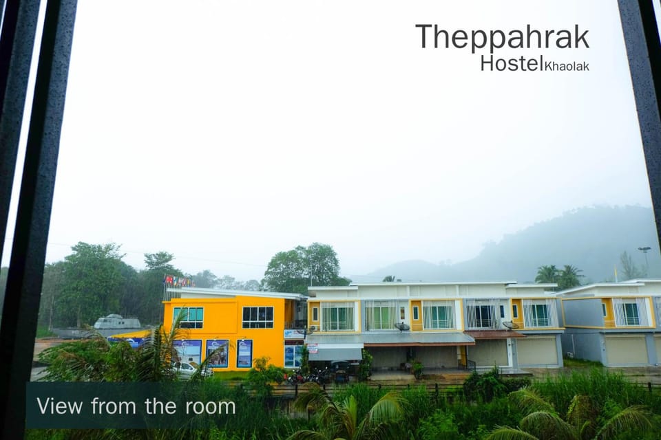 Theppahrak Hostel Khaolak Hostel in Khuekkhak