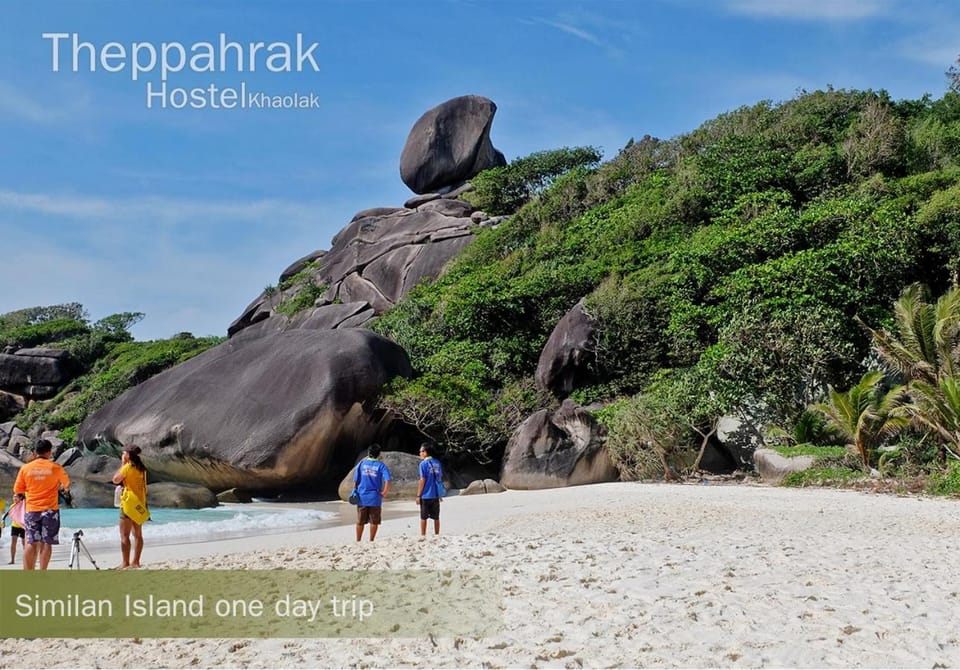 Theppahrak Hostel Khaolak Hostel in Khuekkhak