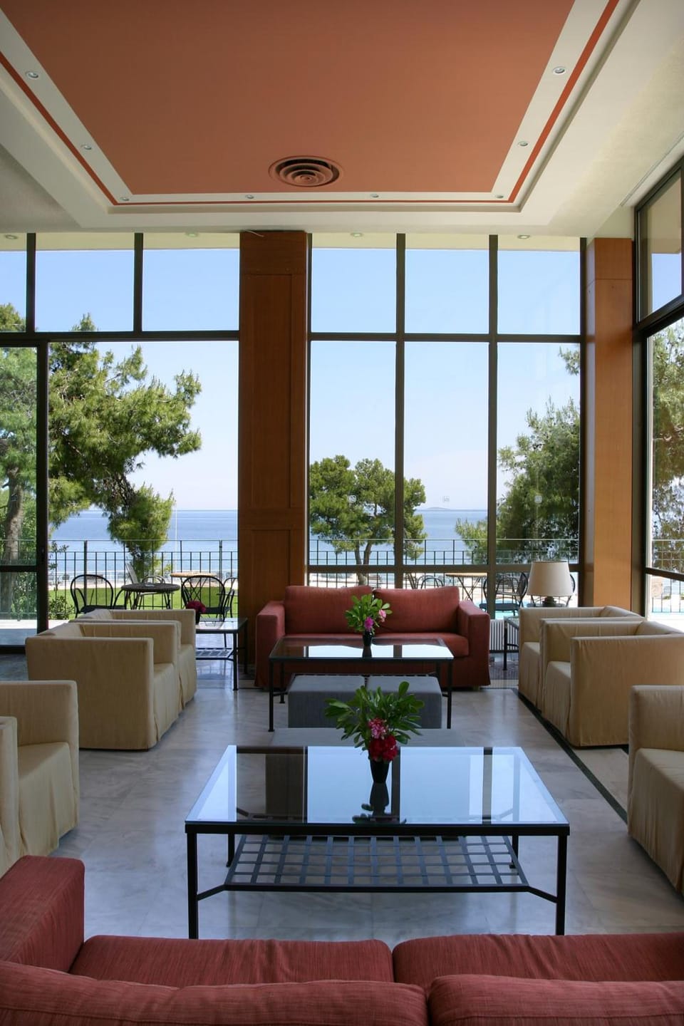 Kalamaki Beach Hotel Resort in Islands