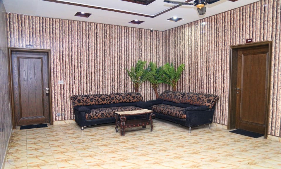 Hotel 12J Hotel in Lahore