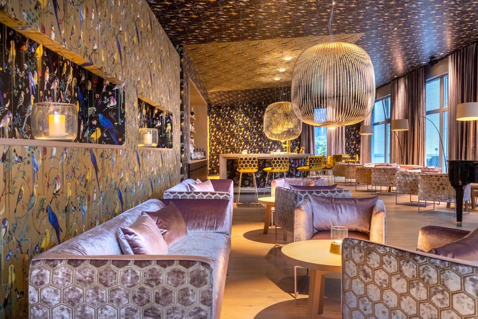 Bar/lounge