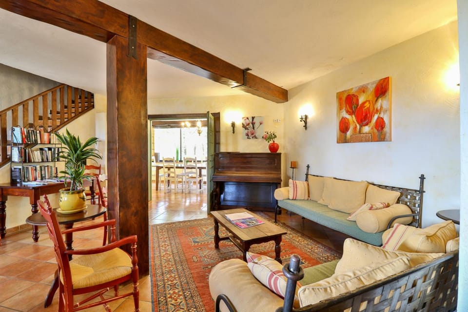 L'Estirado des Adrets Hotel in Fréjus