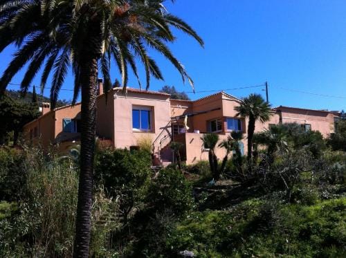 Les Iles D'Or Hotel in Rayol-Canadel-sur-Mer