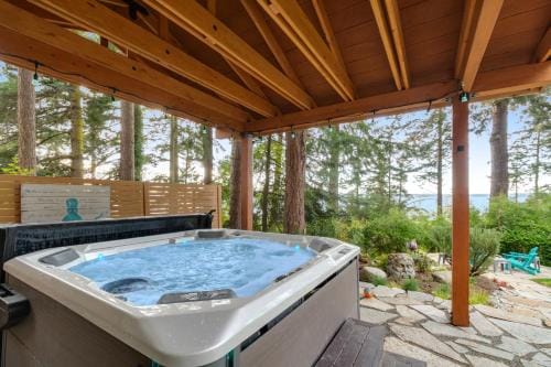Octopus Den Hotel in Whidbey Island
