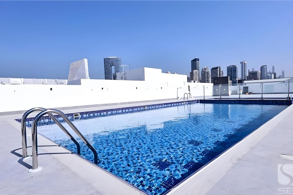 Sunday Sheikh Zayed Road Concord Tower by Belvilla Hotel in Dubai