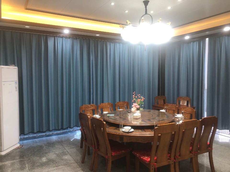 Meilidao Business Hotel (Huai'an Hongze Middle School Bus Station Branch) Hotel in Jiangsu
