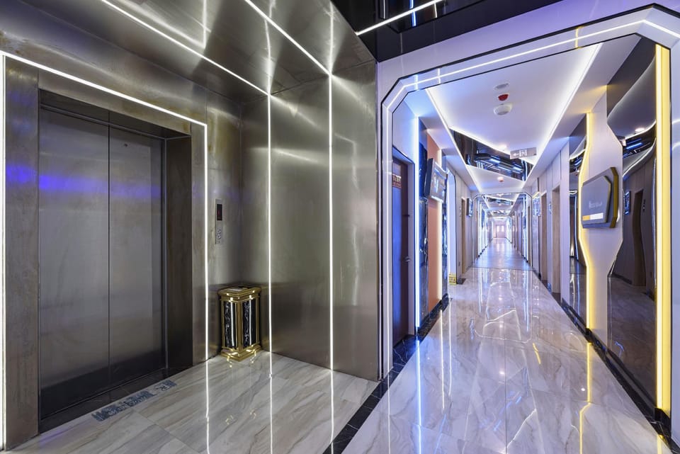 Jinzuo E-sports Hotel (Linyi Huitong RT-Mart Store) Hotel in Jiangsu