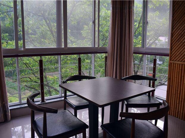 Forest Family Manor Hotel in Hangzhou