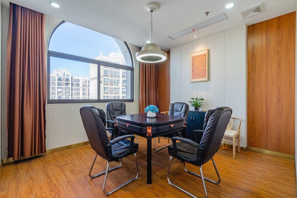 Wuhu Four Seasons Hotel (Civic Square Branch) Hotel in Zhejiang
