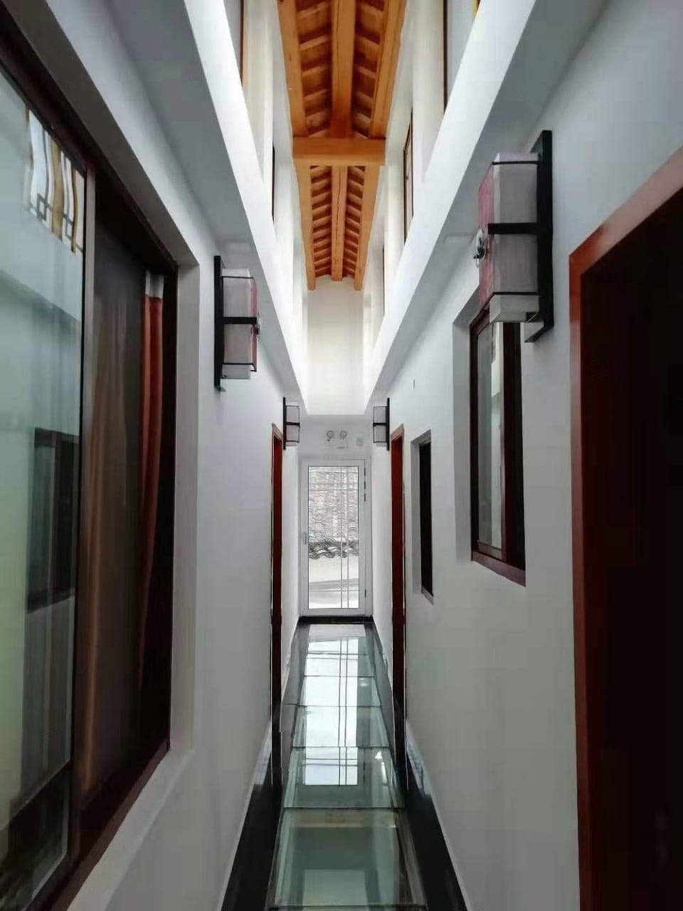 Strangers Inn Hotel in Zhejiang