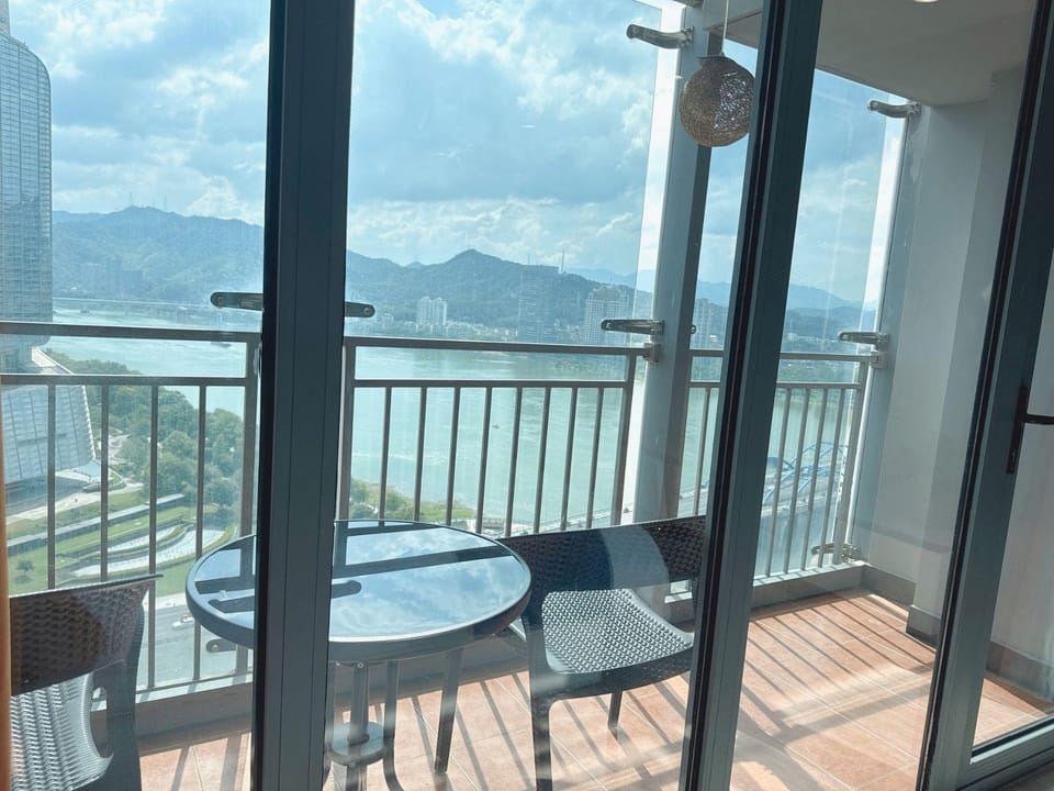 Zuijiangjing Hotel Apartment (Tonglu Lishi Plaza Branch) Hotel in Hangzhou