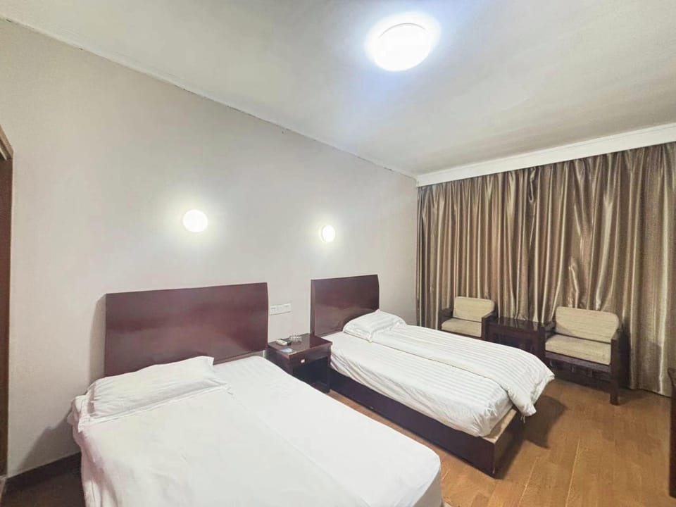 Golden Phoenix Hotel (Chongde Middle Road Branch) Hotel in Hangzhou