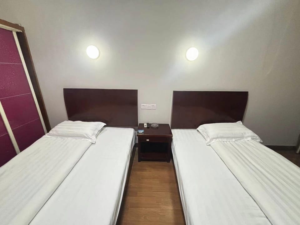 Golden Phoenix Hotel (Chongde Middle Road Branch) Hotel in Hangzhou