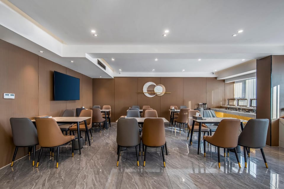 Yunman Platinum Hotel (Danyang Wuyue Plaza Branch) Hotel in Jiangsu