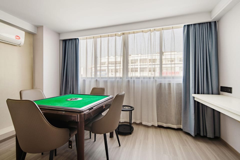 Chenyuan Intercity Hotel (Yangzhou Jinghua City Branch) Hotel in Jiangsu
