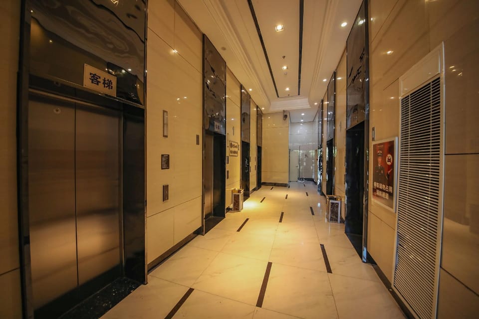 T one e-sports themed hotel (Wuyue Plaza branch) Hotel in Zhejiang