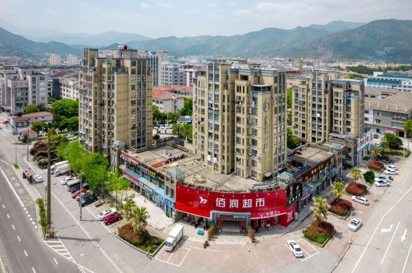 Covered Bridge Theme Hotel (Crafts City Branch) Hotel in Zhejiang