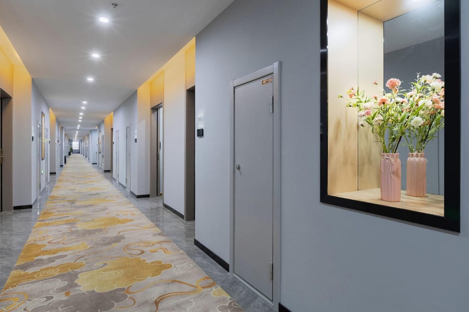 Muzi Boutique Hotel (Penglang Xinxing Road Branch, Kunshan Development Zone) Hotel in Shanghai