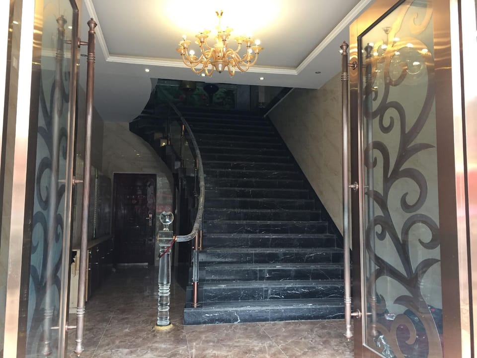 Liuhua Holiday Hotel (Jingshan Square Branch) Hotel in Jiangsu