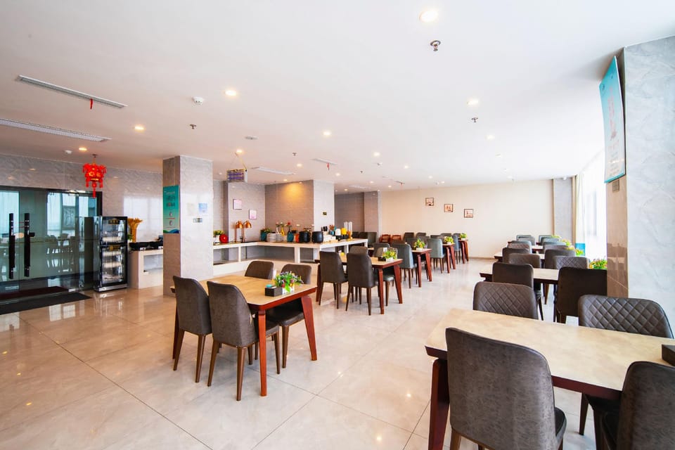 VX Hotel (Huai'an Huaihai North Road Railway Station Mandu Plaza Branch) Hotel in Jiangsu