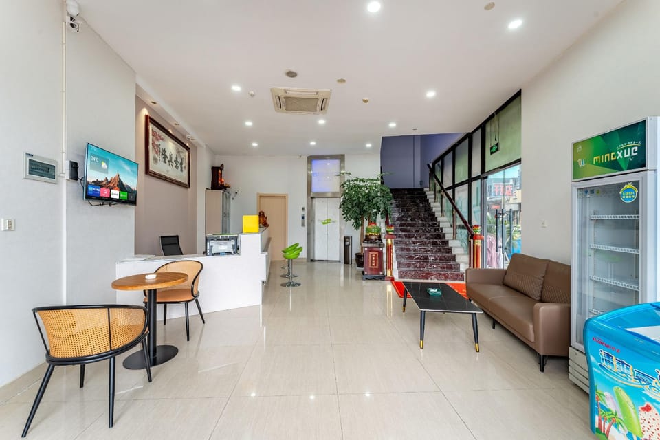 Heng8 Chain Hotel (Shaoxing Keqiao Binhai Passenger Station Pedestrian Street Branch) Hotel in Hangzhou