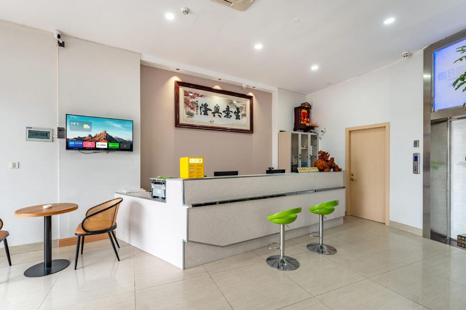 Heng8 Chain Hotel (Shaoxing Keqiao Binhai Passenger Station Pedestrian Street Branch) Hotel in Hangzhou