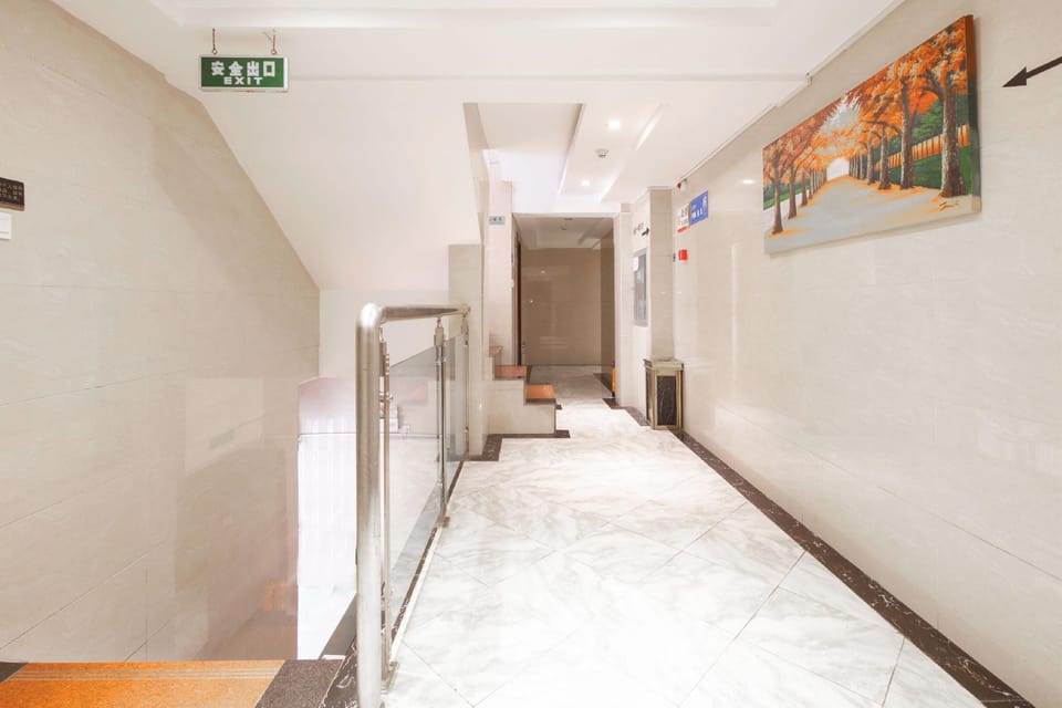 Hello Light Hotel (Anhui University of Technology Branch) Hotel in Nanjing