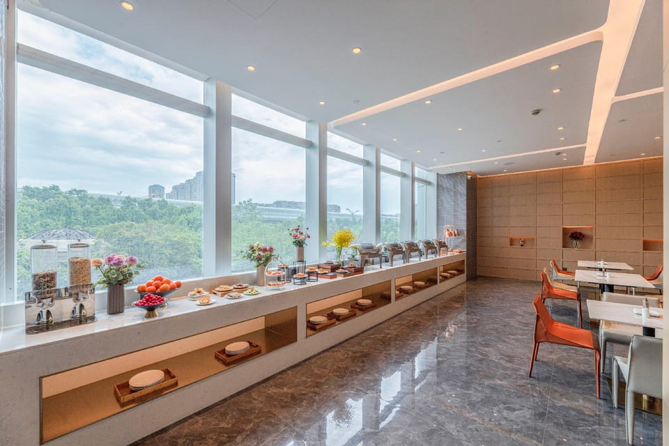 Home Inns-affiliated Quzhou Shenjia Yintai City Super Cloud Hotel Hotel in Zhejiang