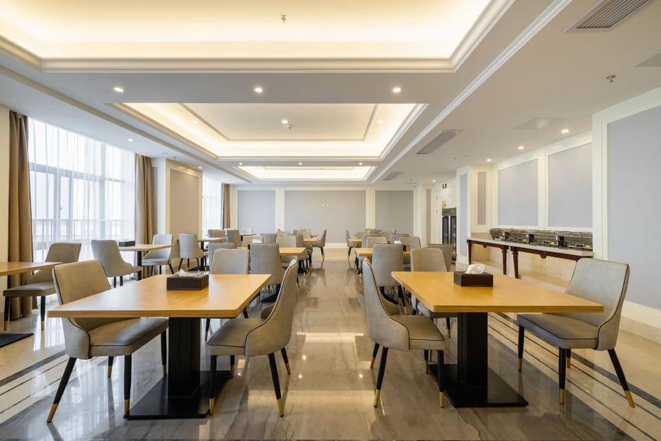 Vienna Hotel (Huainan Shouxian Bus Station Branch) Hotel in Jiangsu