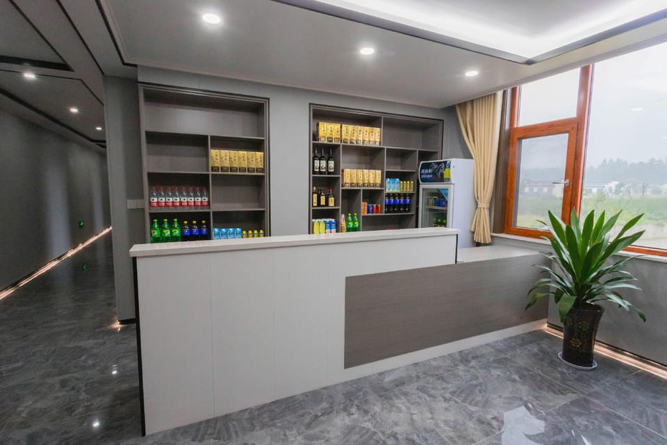 Yunling Red Hotel Hotel in Zhejiang
