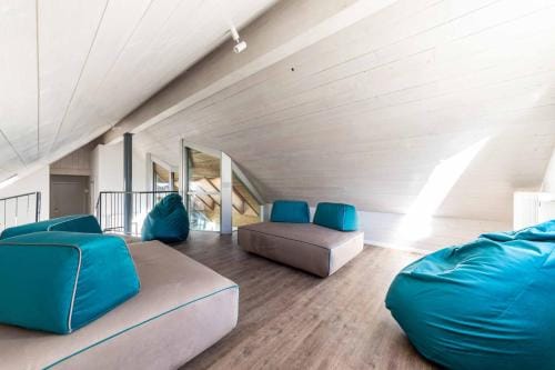 Stay COOPER l Guesthouse zum Lowen Hotel in Merano