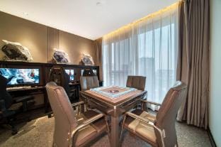 YH E-sports Hotel (Zhuji Yongli Plaza) Hotel in Hangzhou