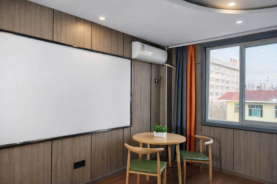 Wanjiang Boutique Hotel (Lu'an Anfeng Road No.1 Middle School East Campus Branch) Hotel in Jiangsu