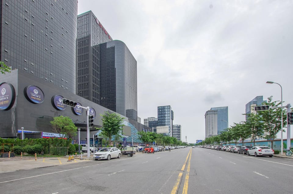 Yi Hai Hotel (Zhengzhou Longzihu Branch) Hotel in China