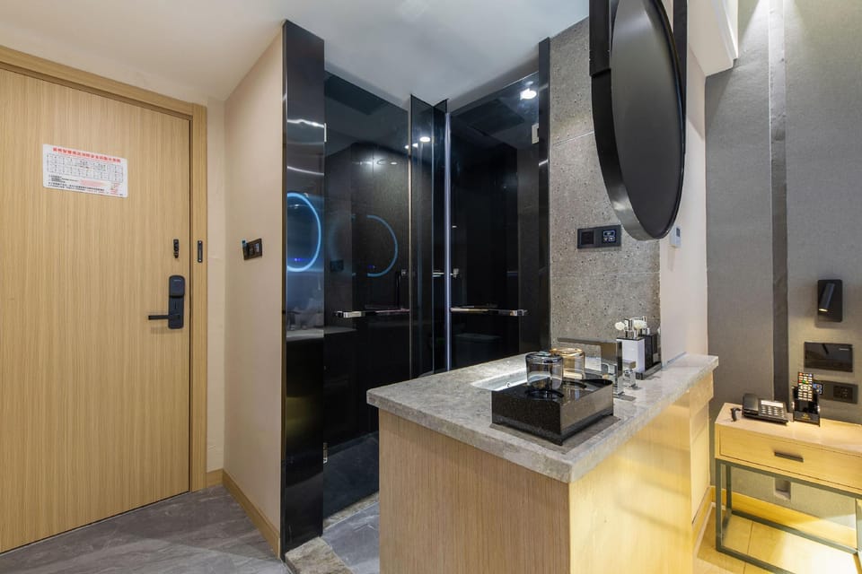 Chenyue Smart Cinema Designer Hotel (Yiwu High-Speed Railway Station Branch) Hotel in Hangzhou