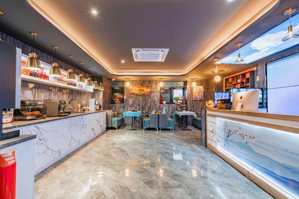 Jushi Audio-Visual Smart Hotel (Hangzhou West Lake Cultural Square Branch) Hotel in Hangzhou