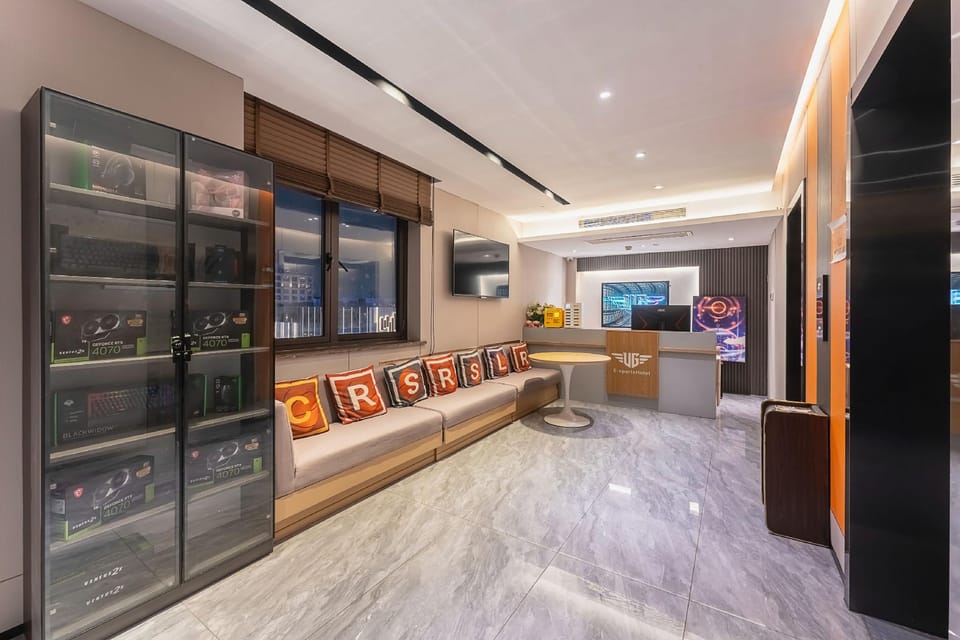 UG E-sports Hotel (Hangzhou West Lake Hubin in77) Hotel in Hangzhou