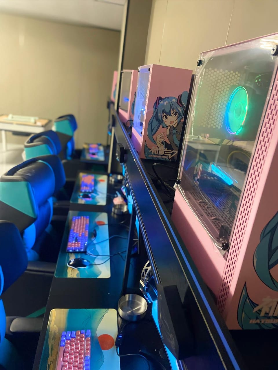 Red Peach Esports Apartment Hotel in China