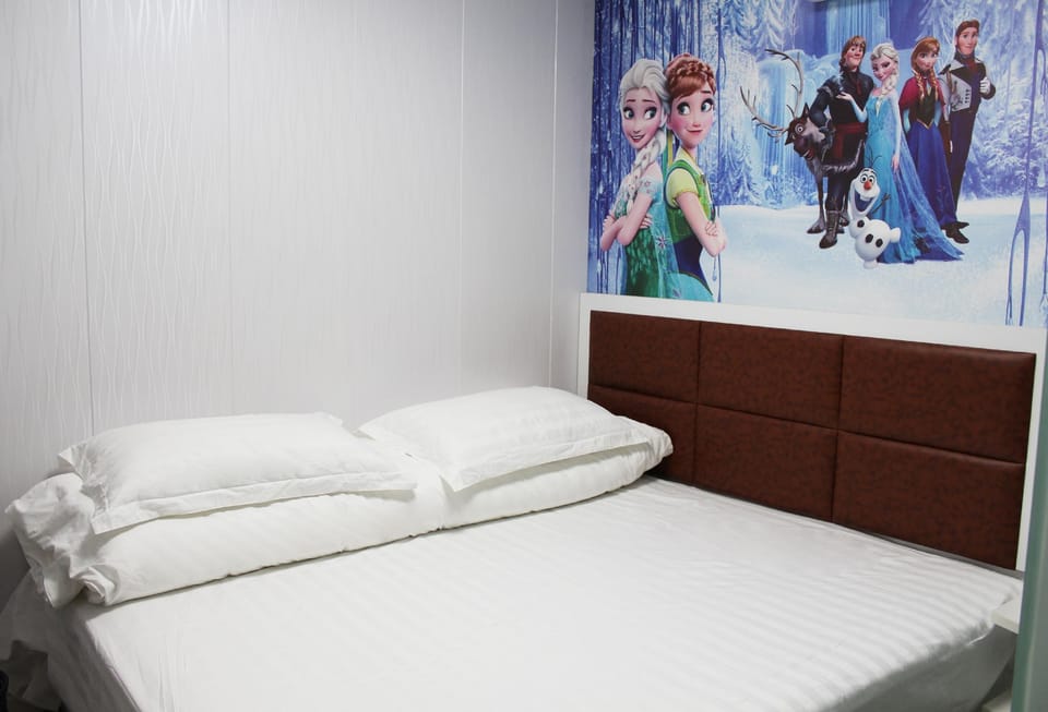 Xinyue Theme Hotel (Nanjing Chengxin Avenue Metro Station Branch) Hotel in Nanjing