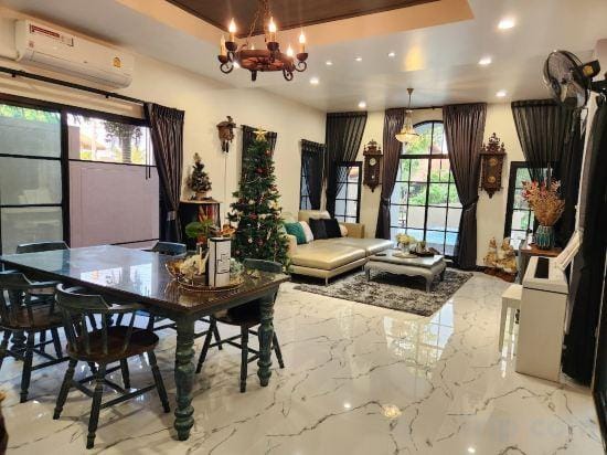 Tuscany Private Pool Villa-Bangsaen Hotel in Chon Buri Changwat